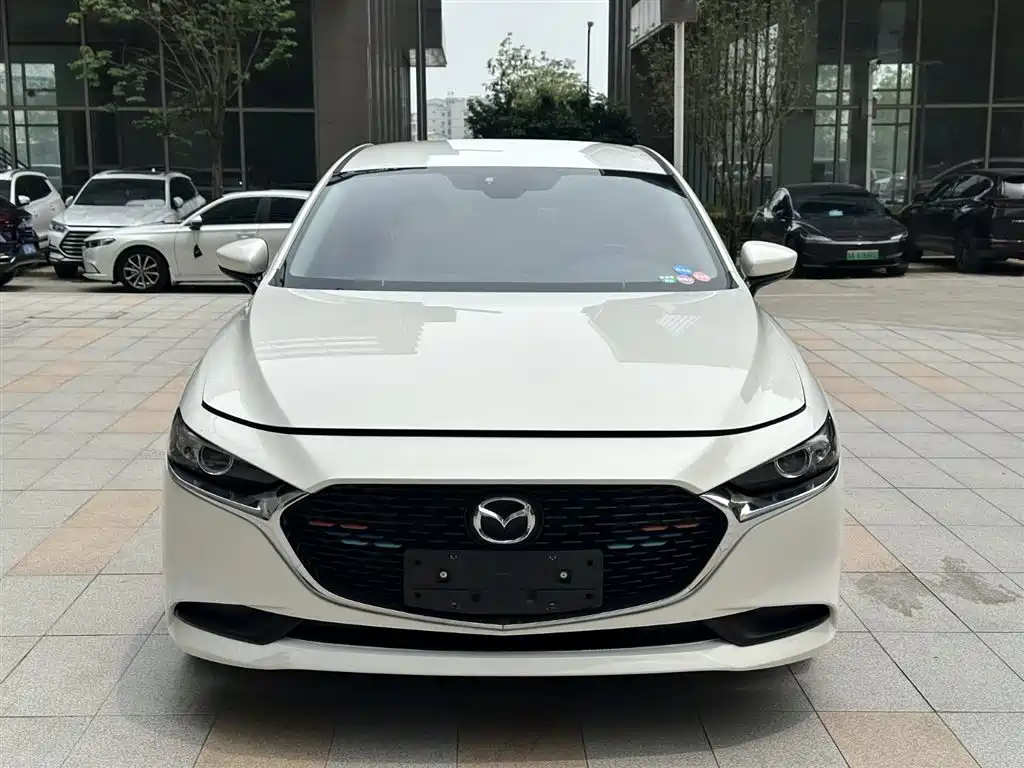 Mazda 3 Axela 2021 — фото 3