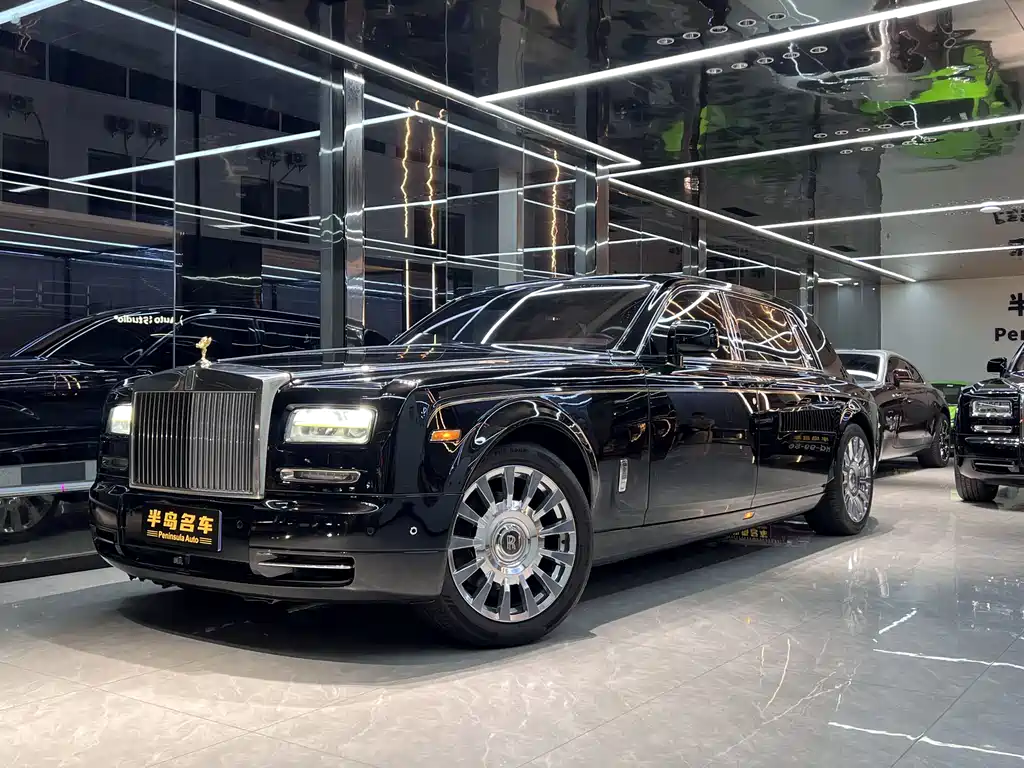 Rolls-Royce Phantom 2013 — фото 1