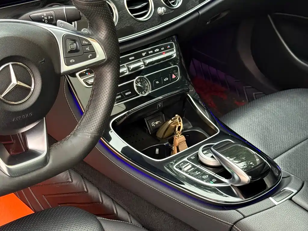 Mercedes-Benz E-Class 2018 — фото 15