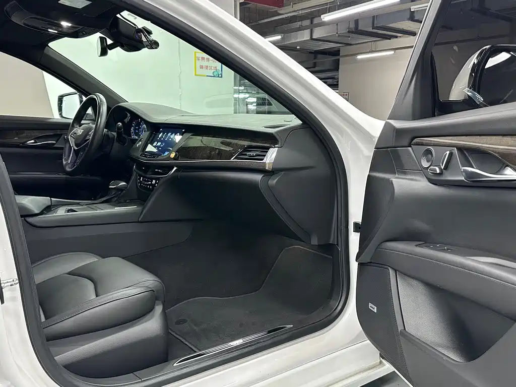Cadillac CT6 2016 — фото 18