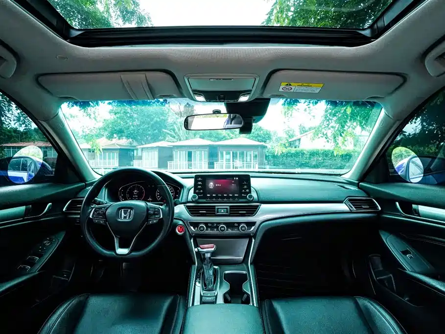 Honda Accord 2018 — фото 9