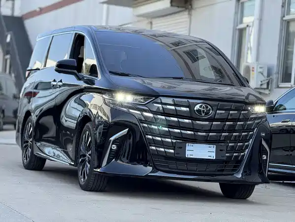 Toyota Alphard 2025