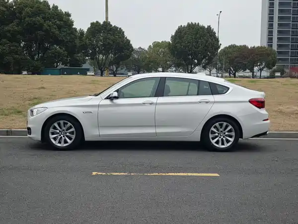 BMW 5 Series GT 2015