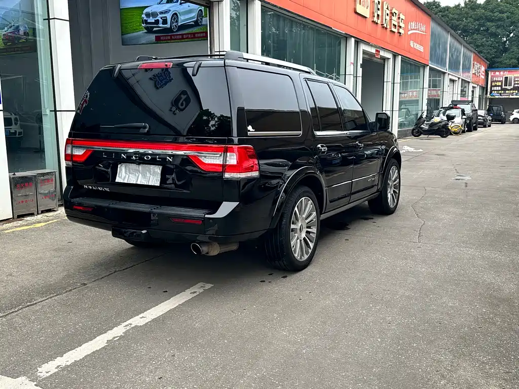 Lincoln Navigator 2017