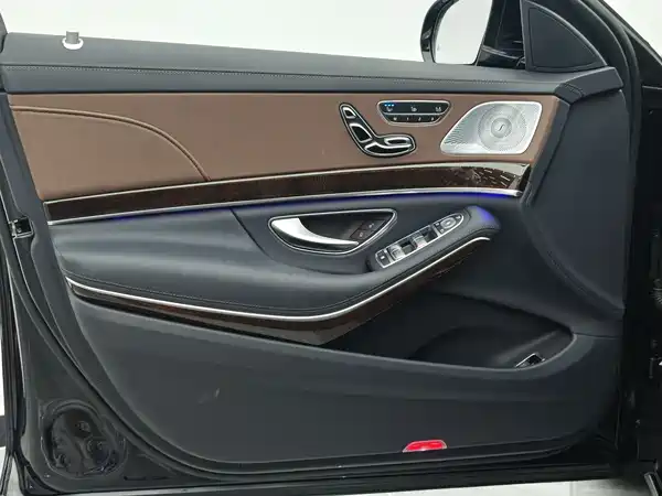 Mercedes-Benz S-Class 2020