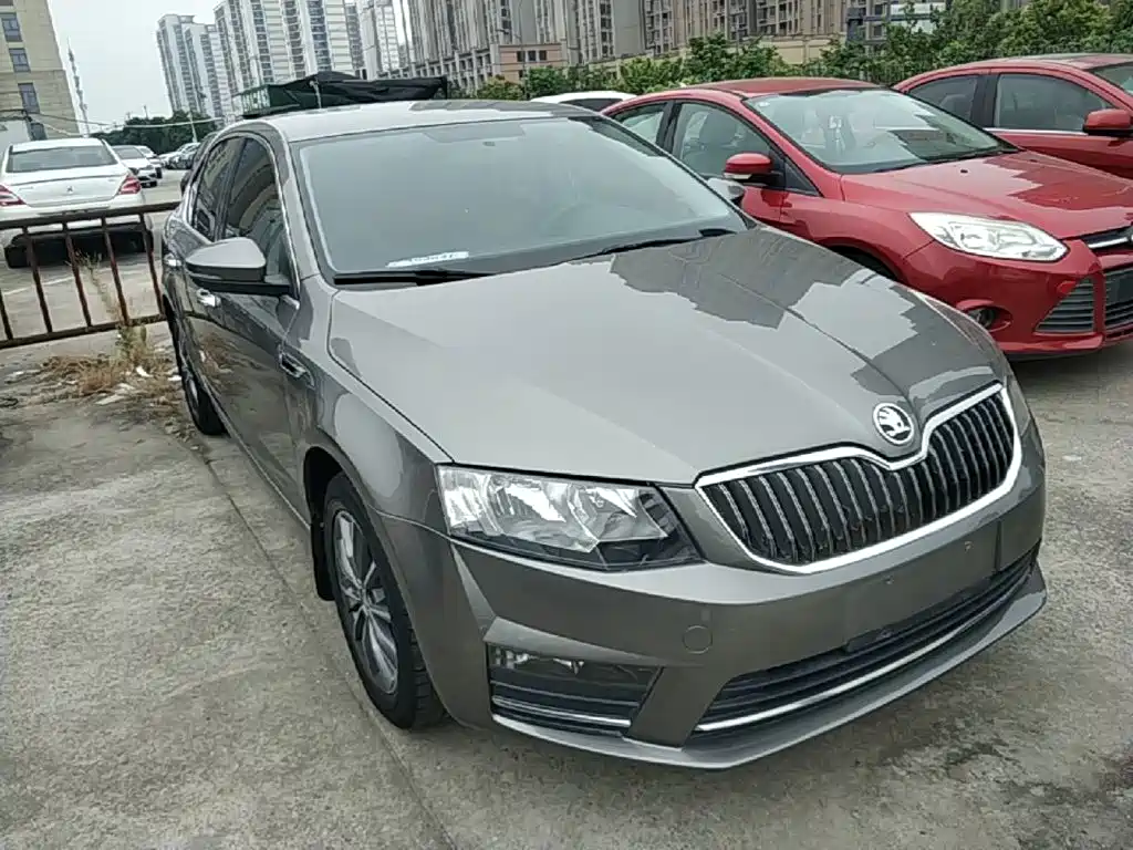 Skoda Octavia 2017 — фото 4