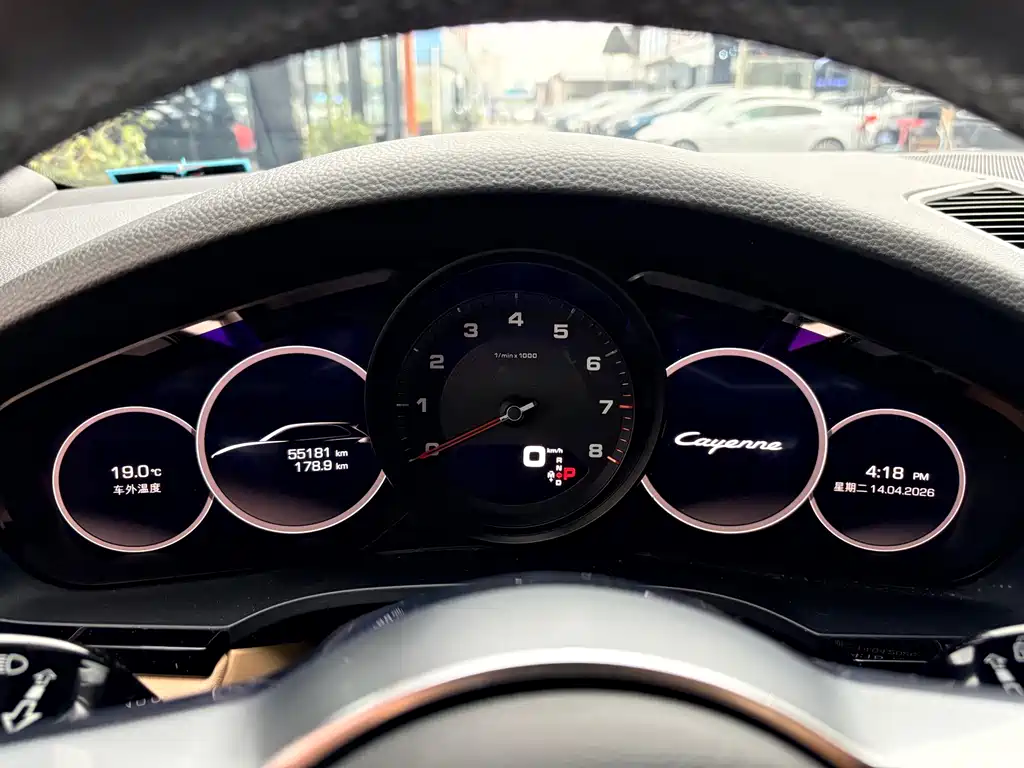 Porsche Cayenne 2018 — фото 14