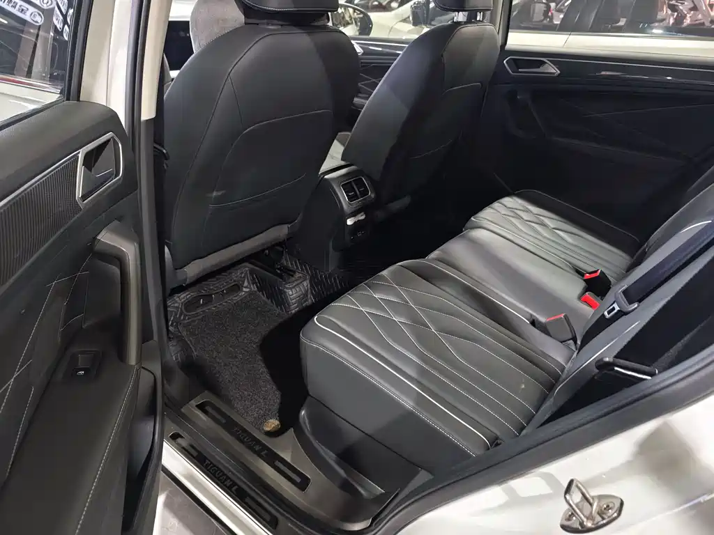 Volkswagen Tiguan L 2024 — фото 9