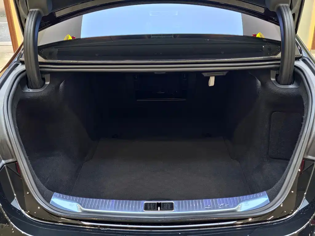 Mercedes-Benz S-Class 2023 — фото 17