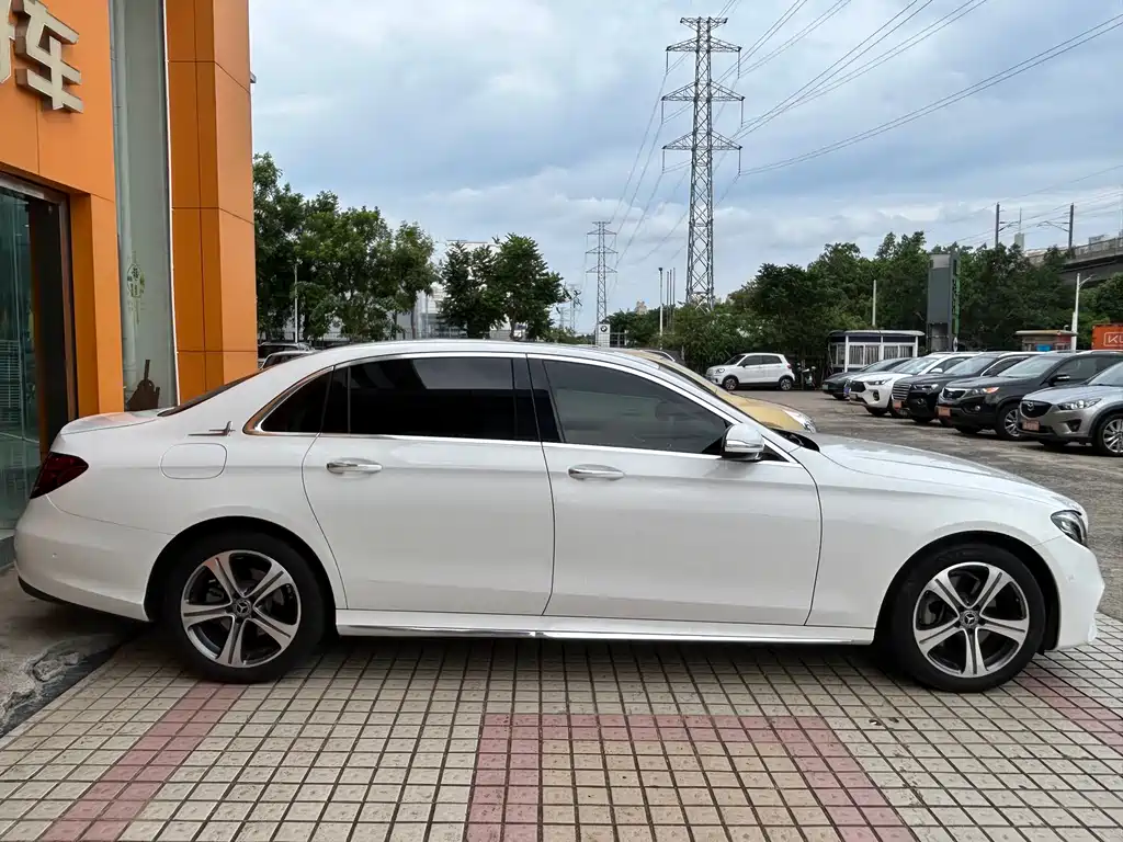 Mercedes-Benz E-Class 2018 — фото 8
