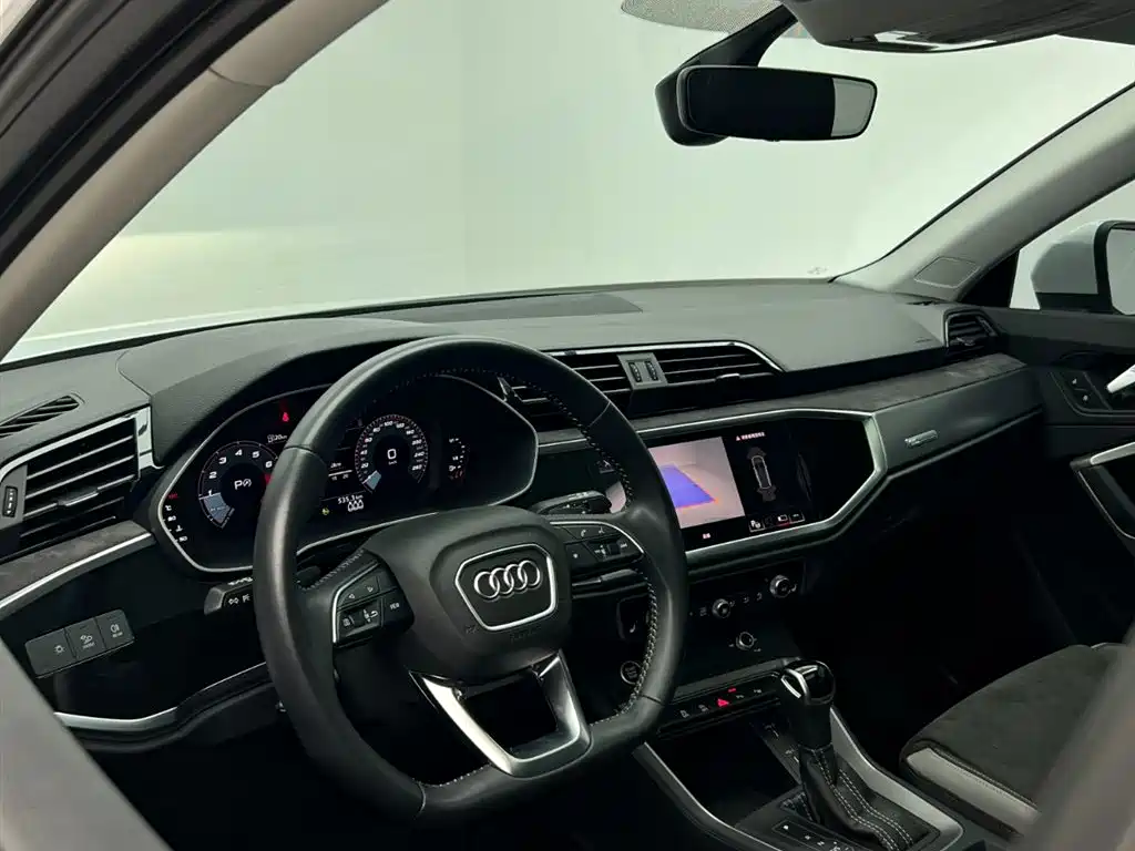 Audi Q3 2022 — фото 25
