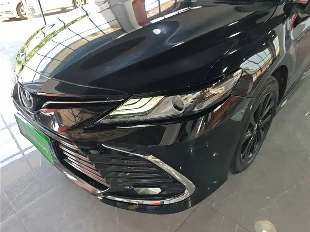 Toyota Camry 2021 — фото 24