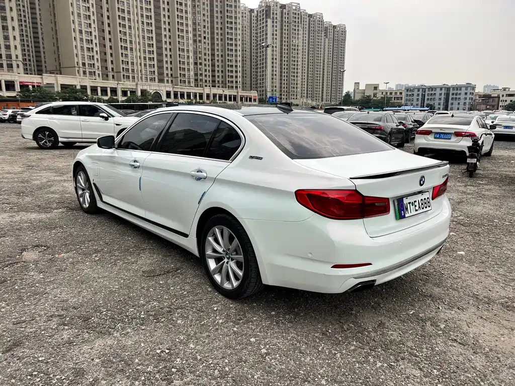 BMW 5 Series New Energy 2018 — фото 6