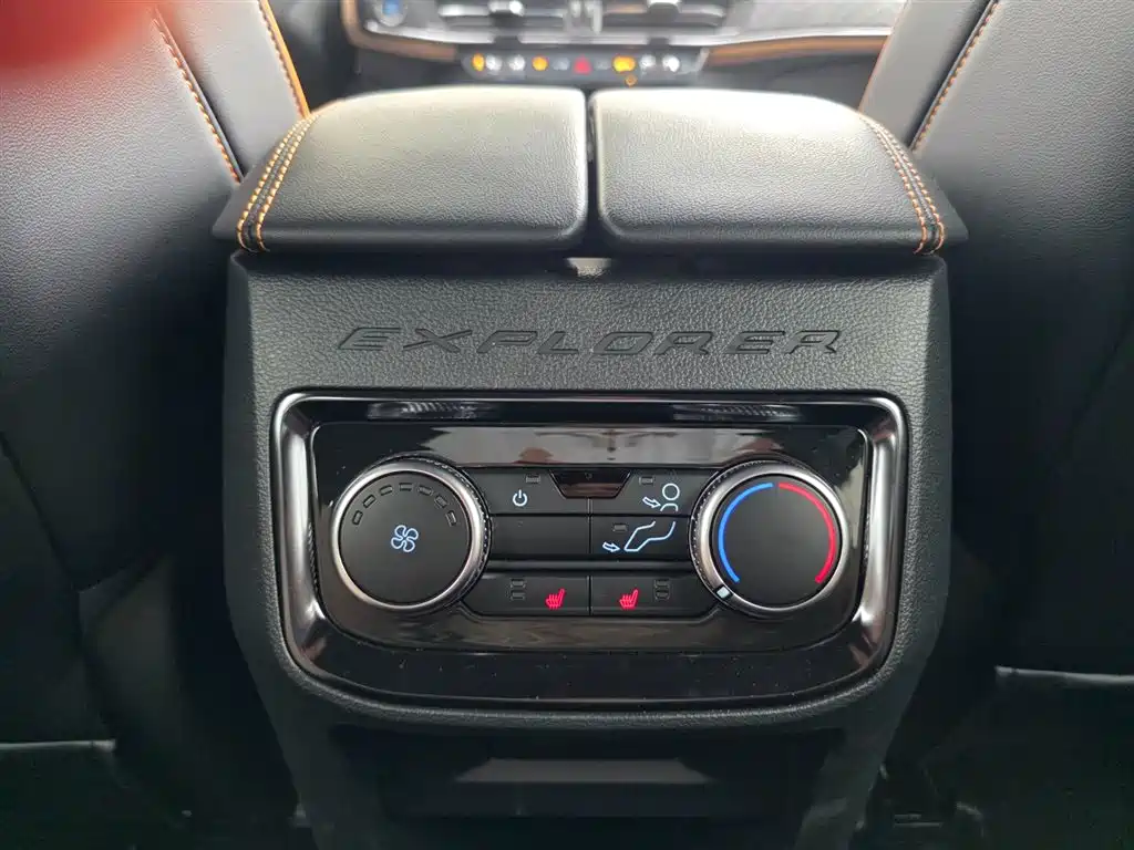 Ford Explorer 2025 — фото 13