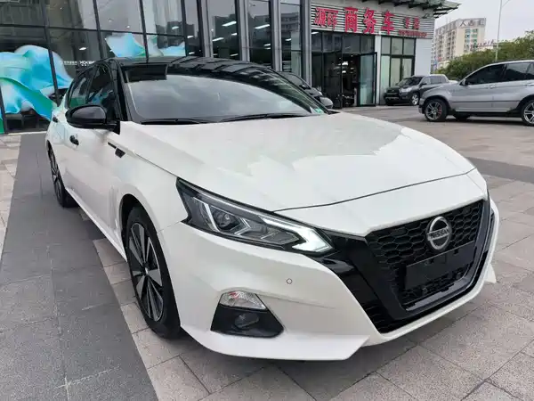Nissan Teana 2022