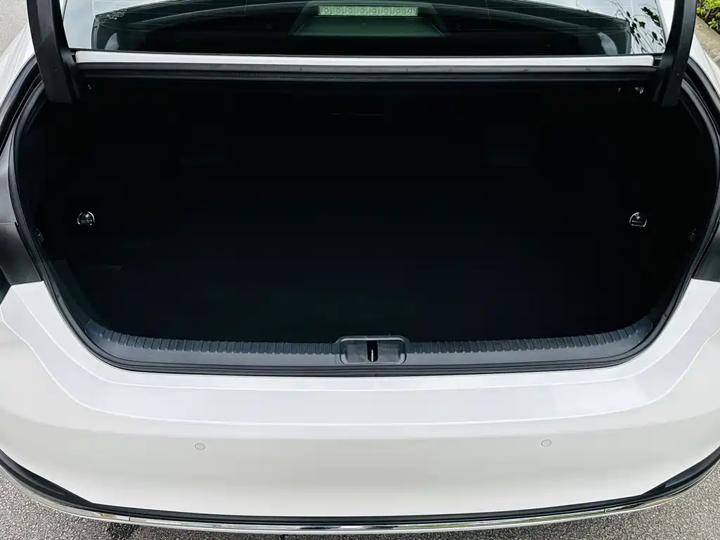 Lexus ES 2023 — фото 15