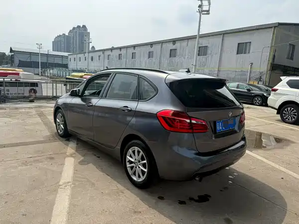 BMW 2 Series Station Wagon 2016