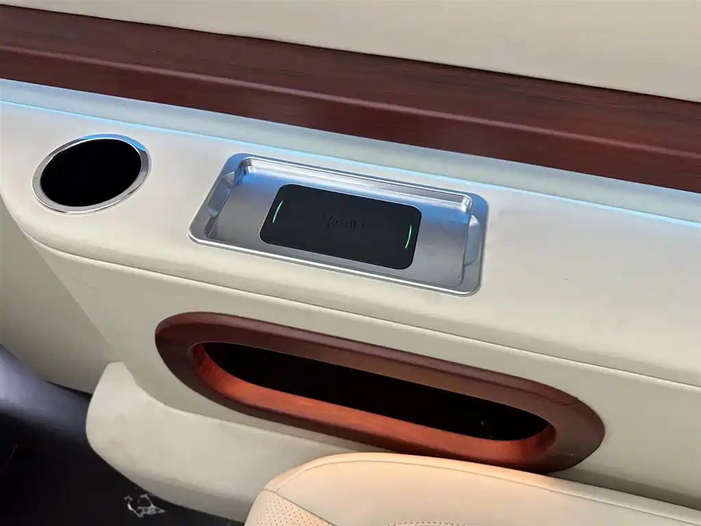 Toyota Hiace 2025 — фото 33