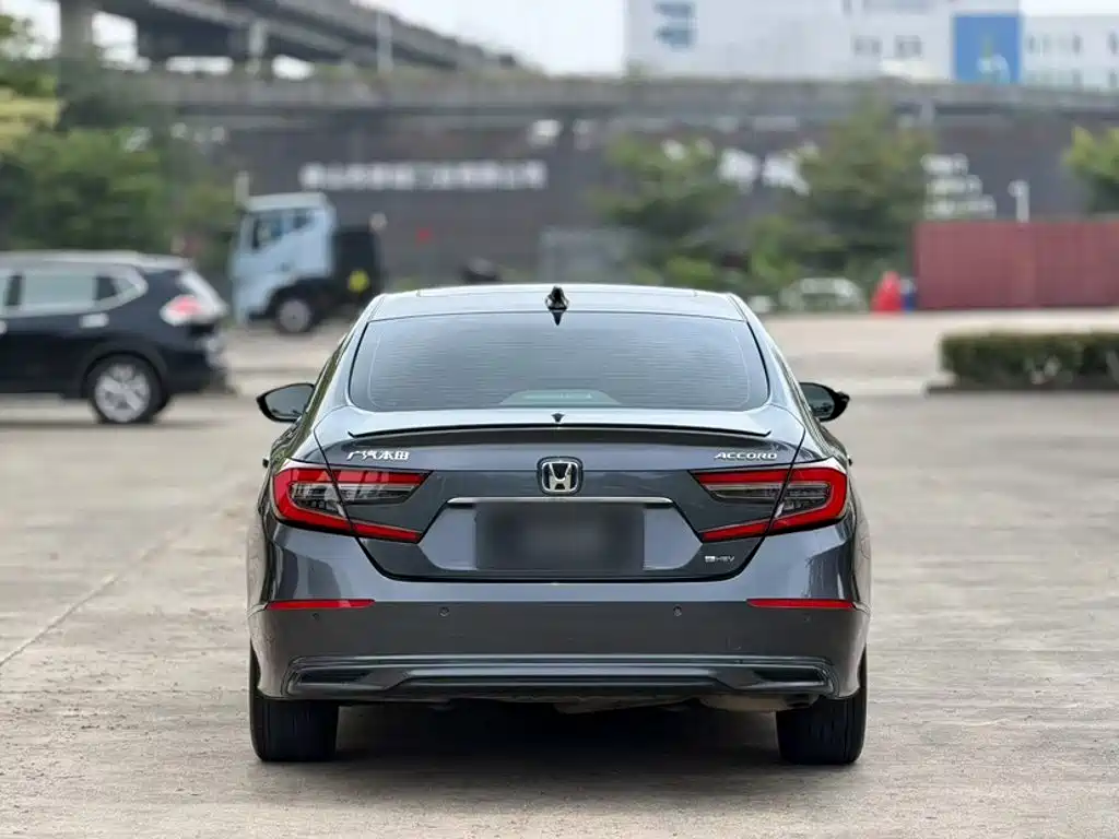 Honda Accord 2022 — фото 10