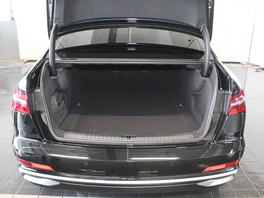Audi A6L 2025