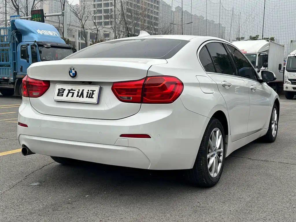 BMW 1 Series 2017 — фото 7
