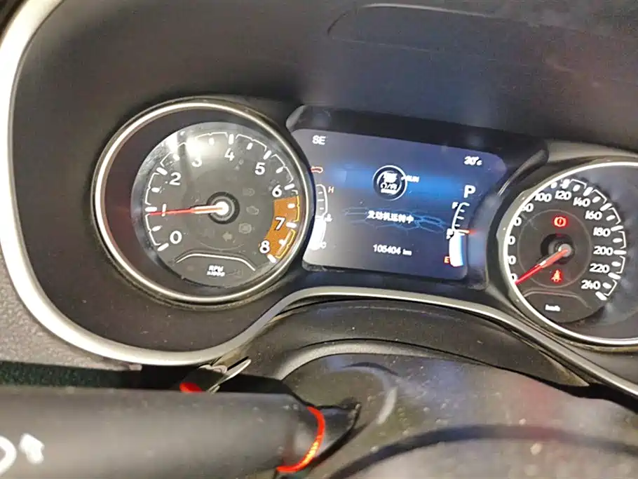 Jeep Compass 2018 — фото 14