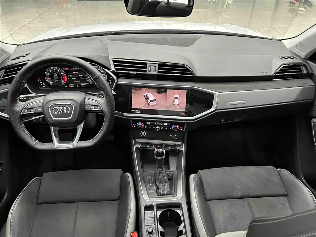 Audi Q3 2023 — фото 2
