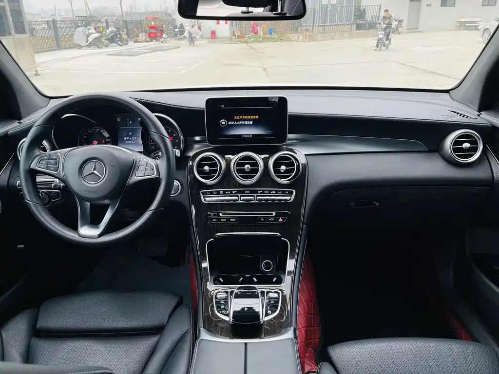 Mercedes-Benz GLC 2017 — фото 4