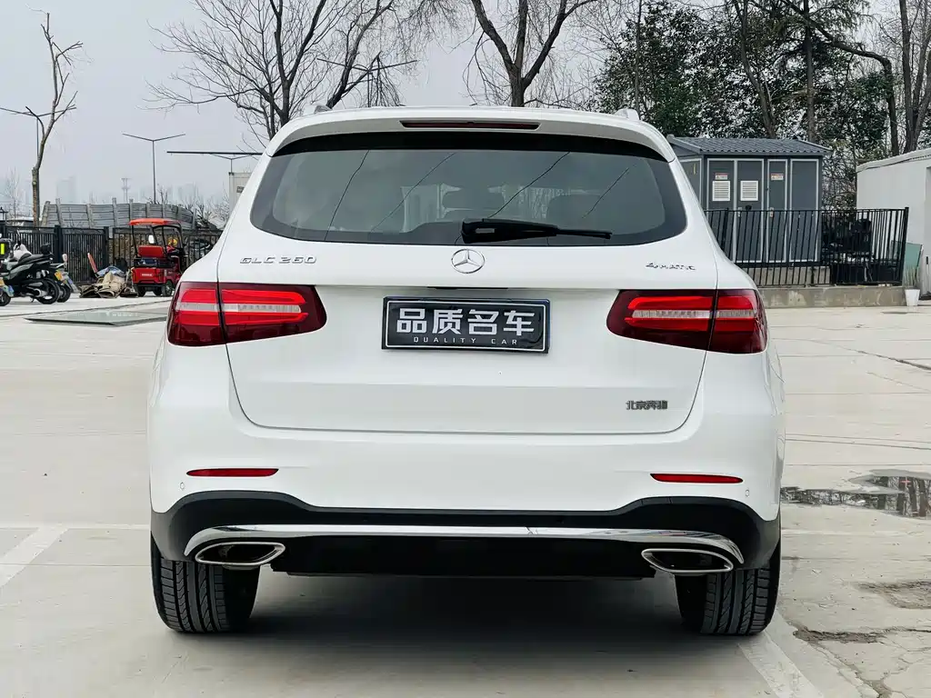 Mercedes-Benz GLC 2017 — фото 16