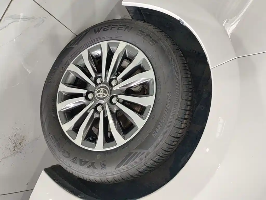 Toyota Corolla 2019 — фото 23