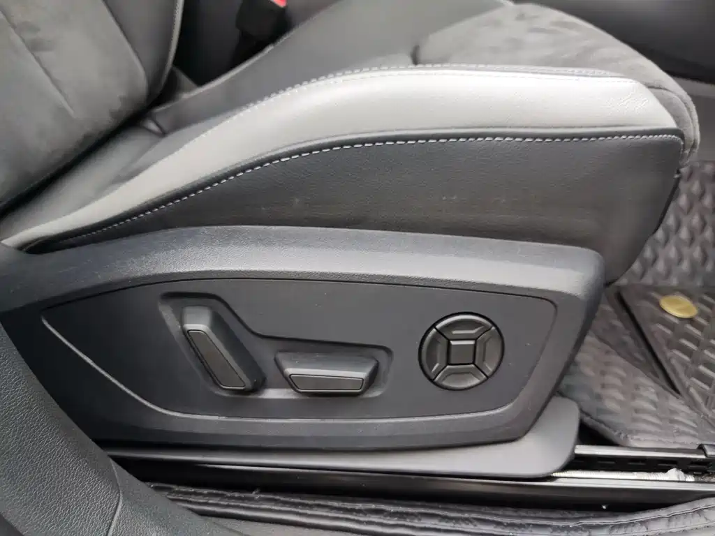Audi Q3 2023 — фото 17