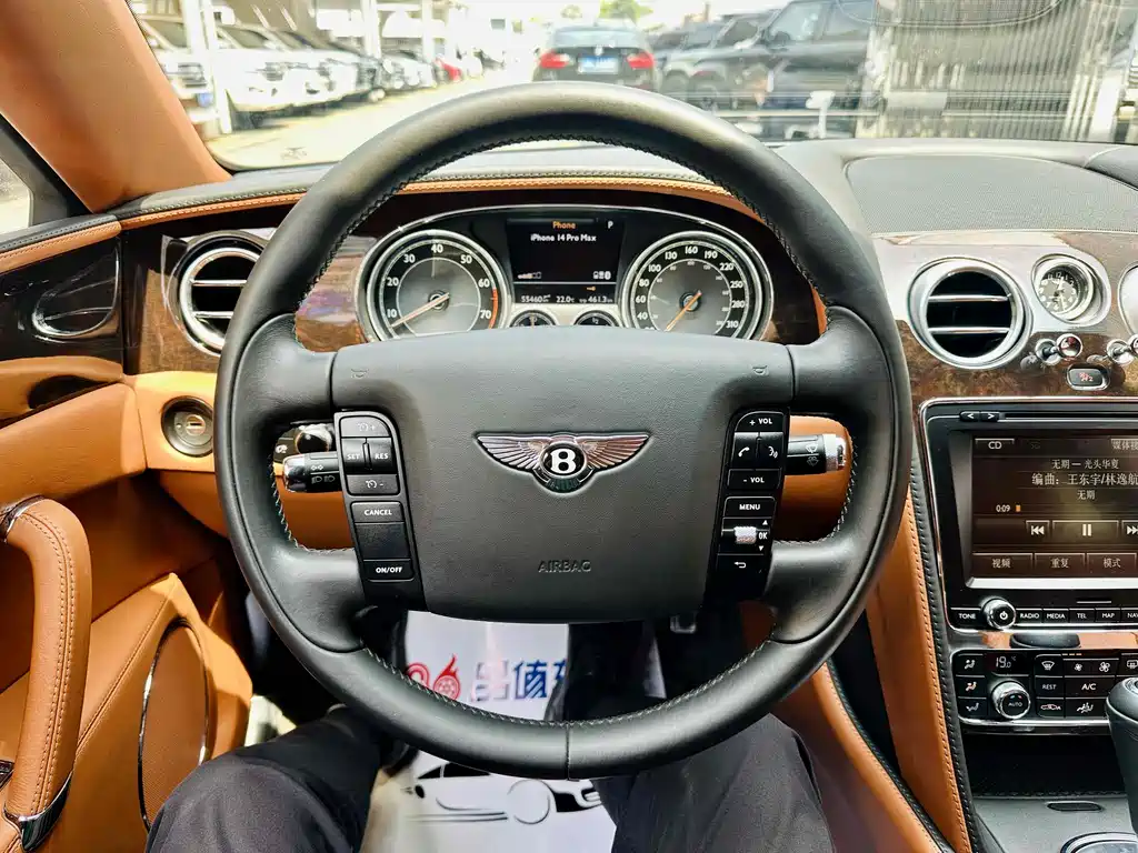 Bentley Flying Spur 2014 — фото 10