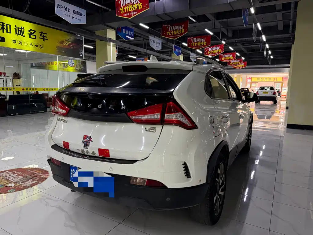 Luxgen U5 SUV 2018 — фото 4