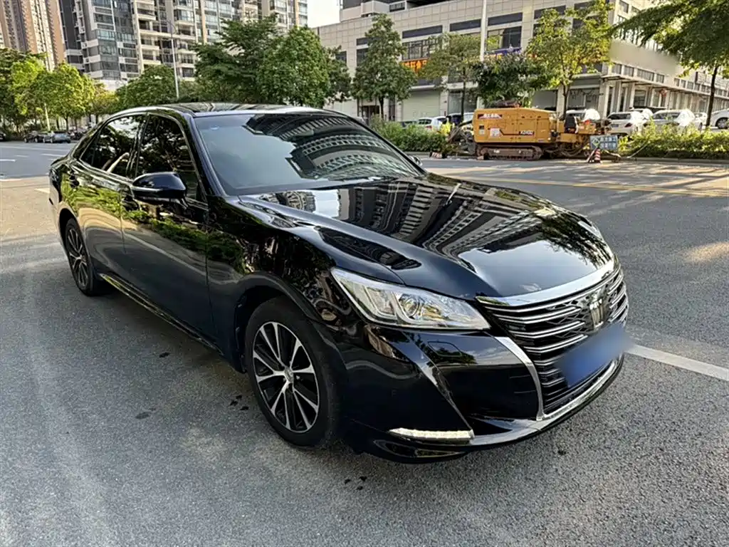 Toyota Crown 2019 — фото 3