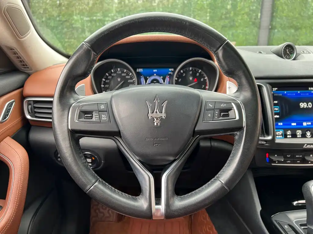 Maserati Levante 2018 — фото 16