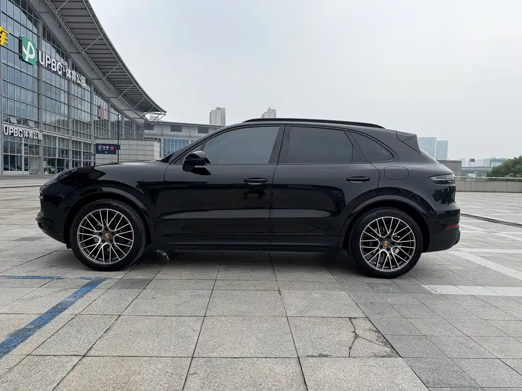 Porsche Cayenne Hybrid 2023 — фото 4