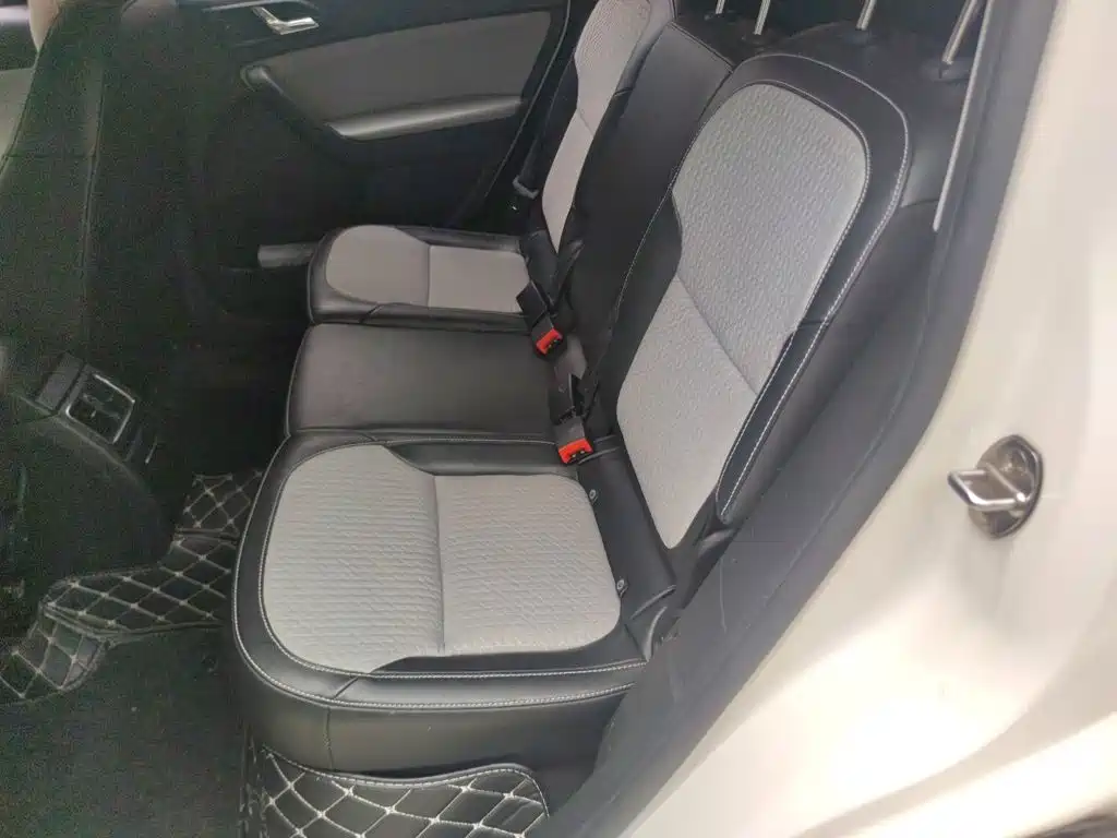 Skoda Yeti 2018 — фото 15