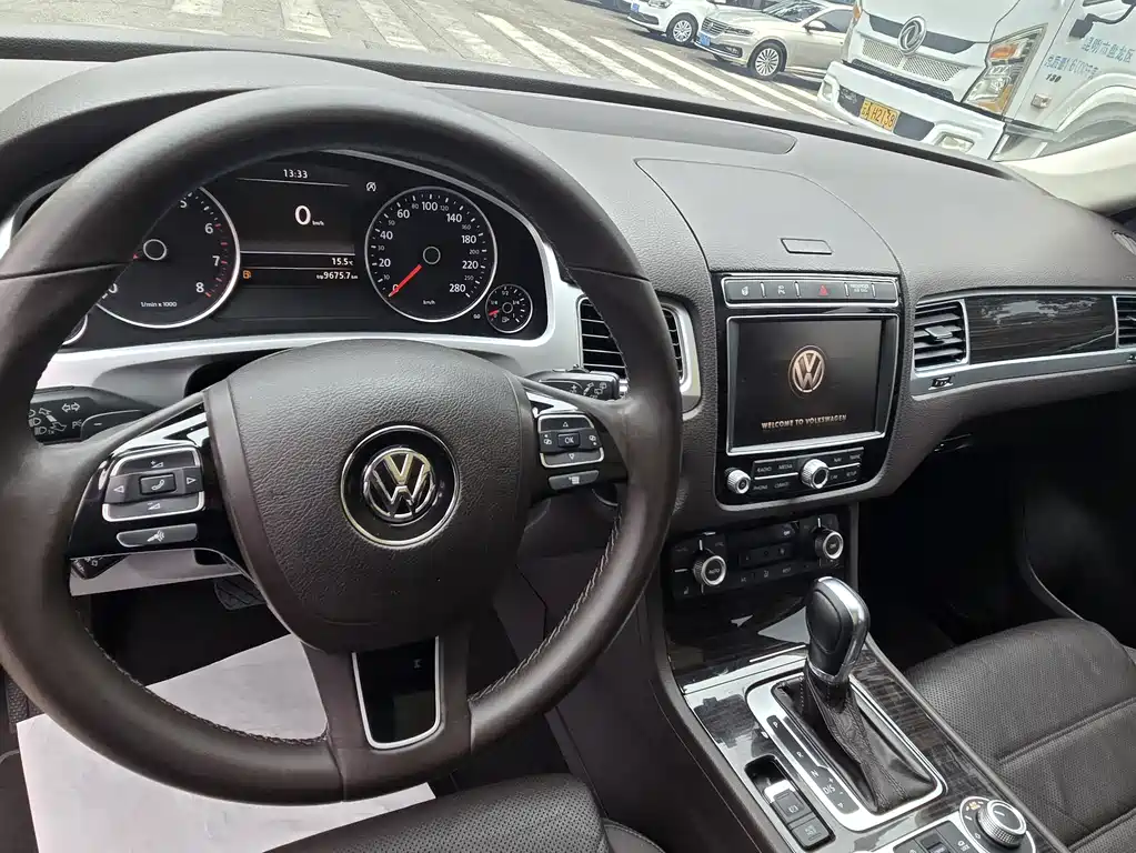 Volkswagen Touareg 2016 — фото 6