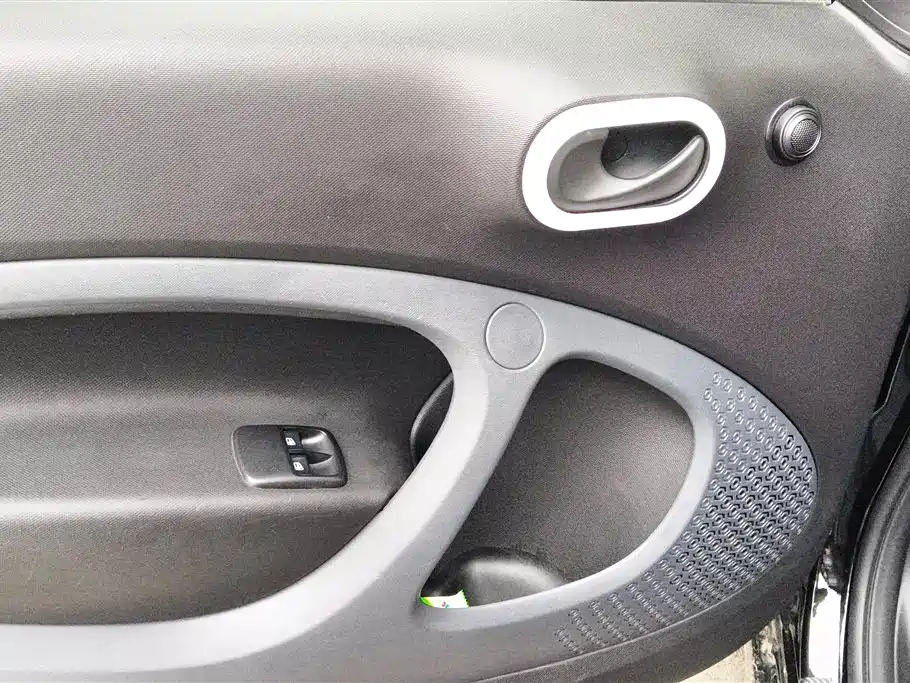 smart Fortwo 2016 — фото 6