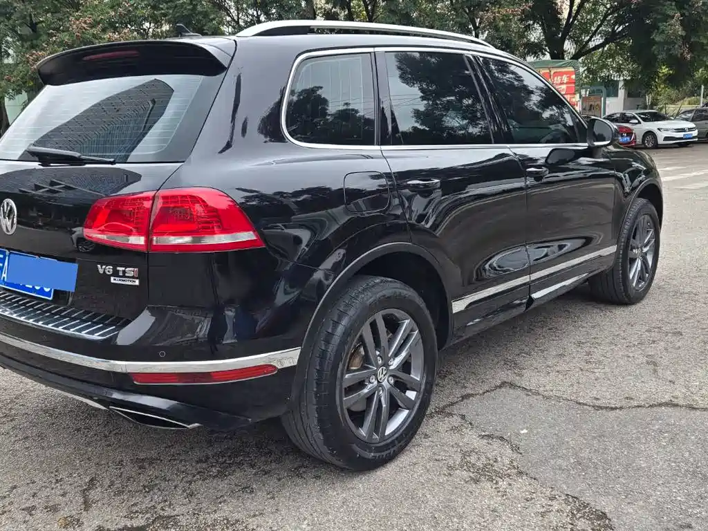 Volkswagen Touareg 2016 — фото 17