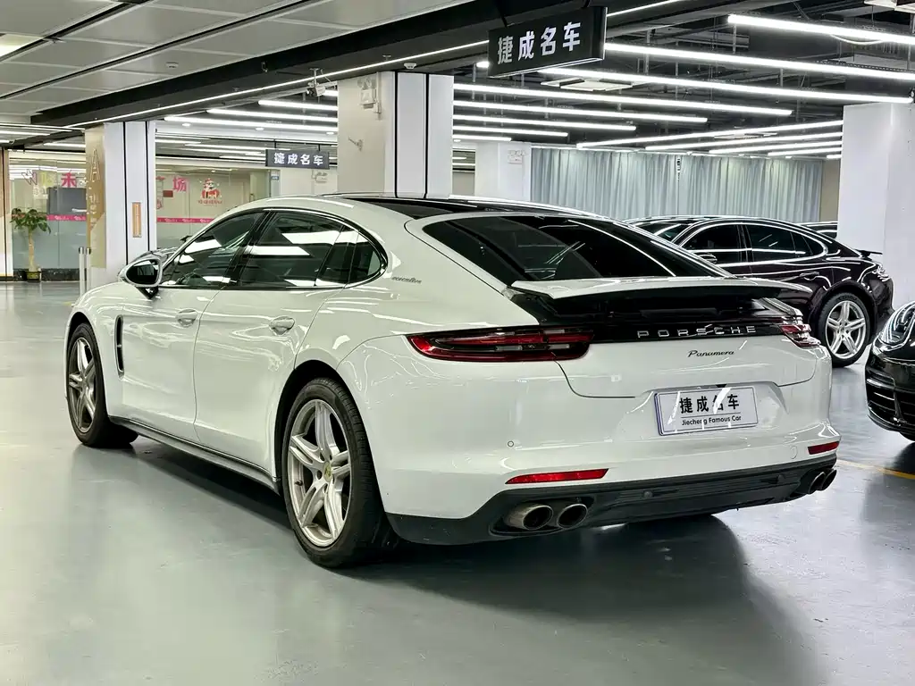 Porsche Panamera 2018 — фото 7