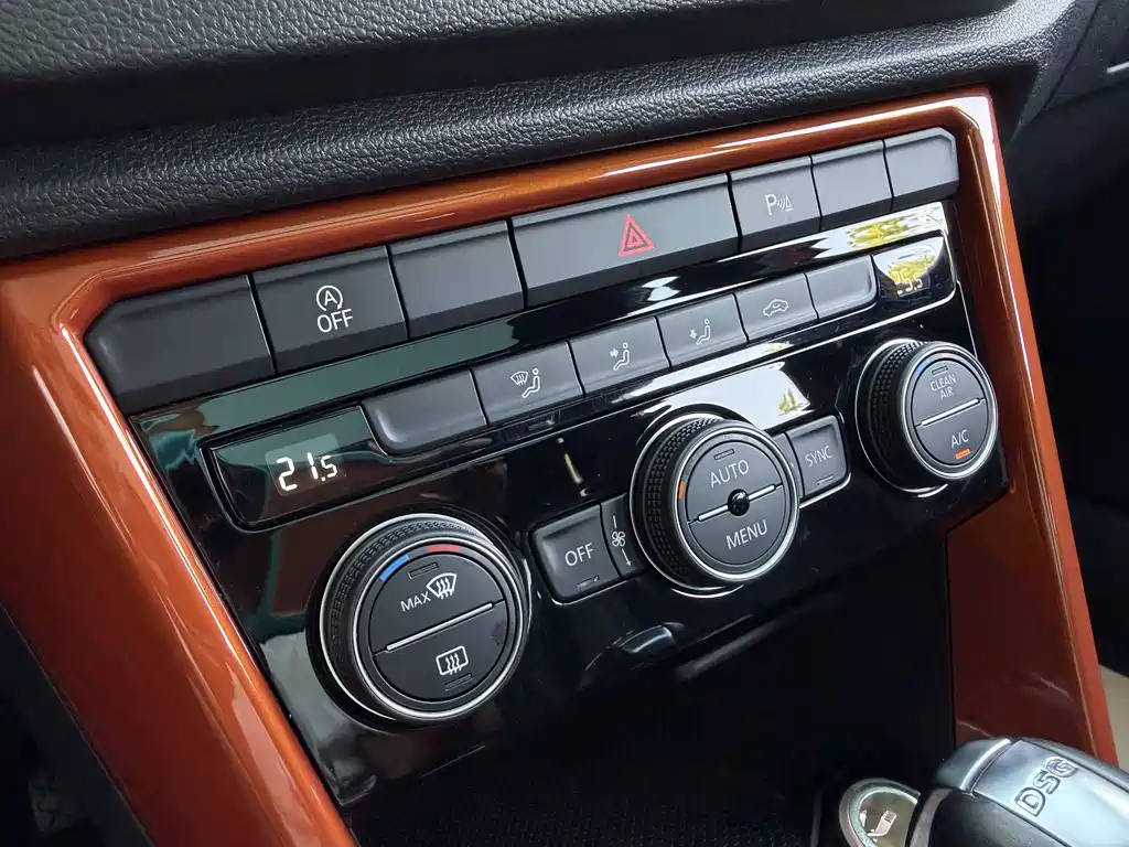 Volkswagen T-Roc 2018 — фото 13