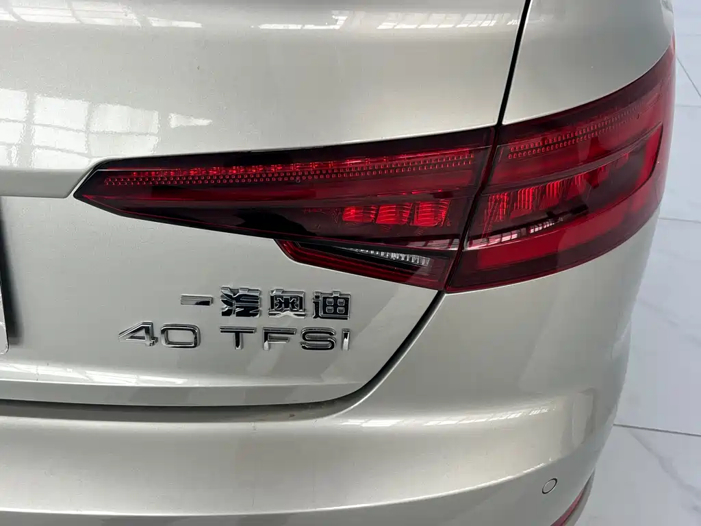 Audi A4L 2018 — фото 11