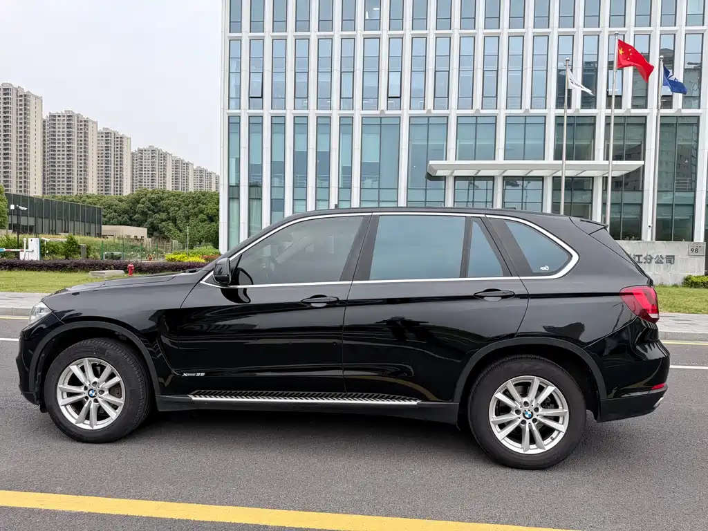 BMW X5 2018 — фото 9