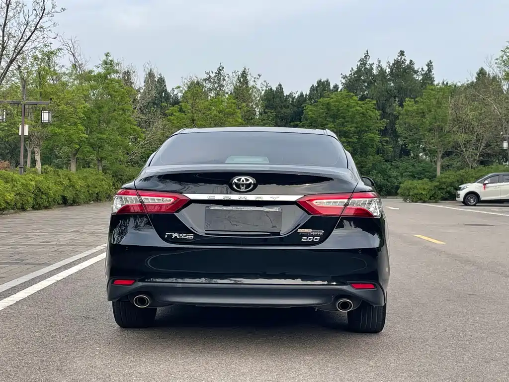 Toyota Camry 2021 — фото 5