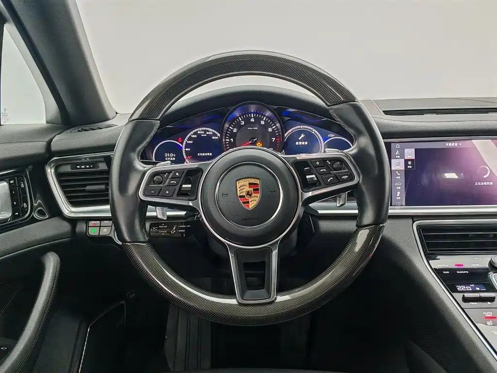 Porsche Panamera 2019 — фото 11