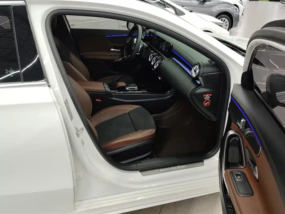 Mercedes-Benz A-Class 2023 — фото 8