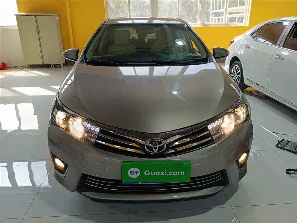 Toyota Corolla 2015 — фото 3