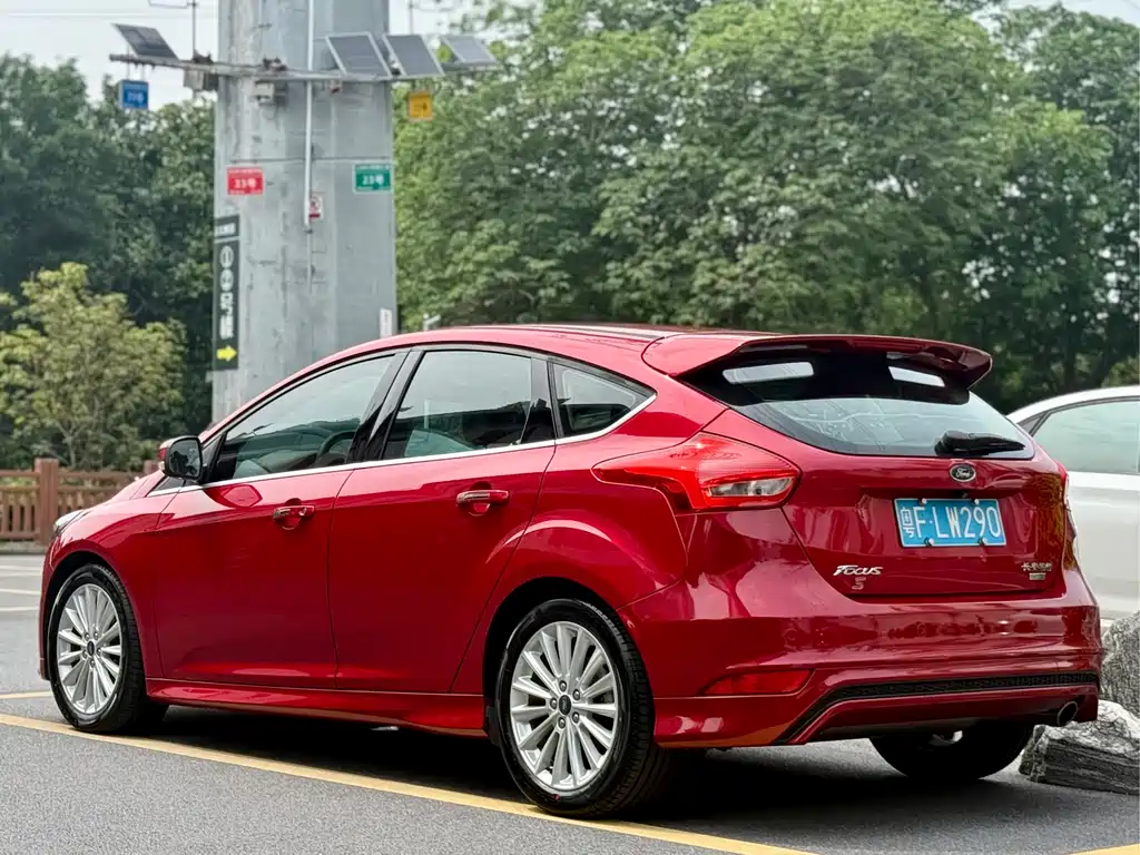 Ford Focus 2016 — фото 5
