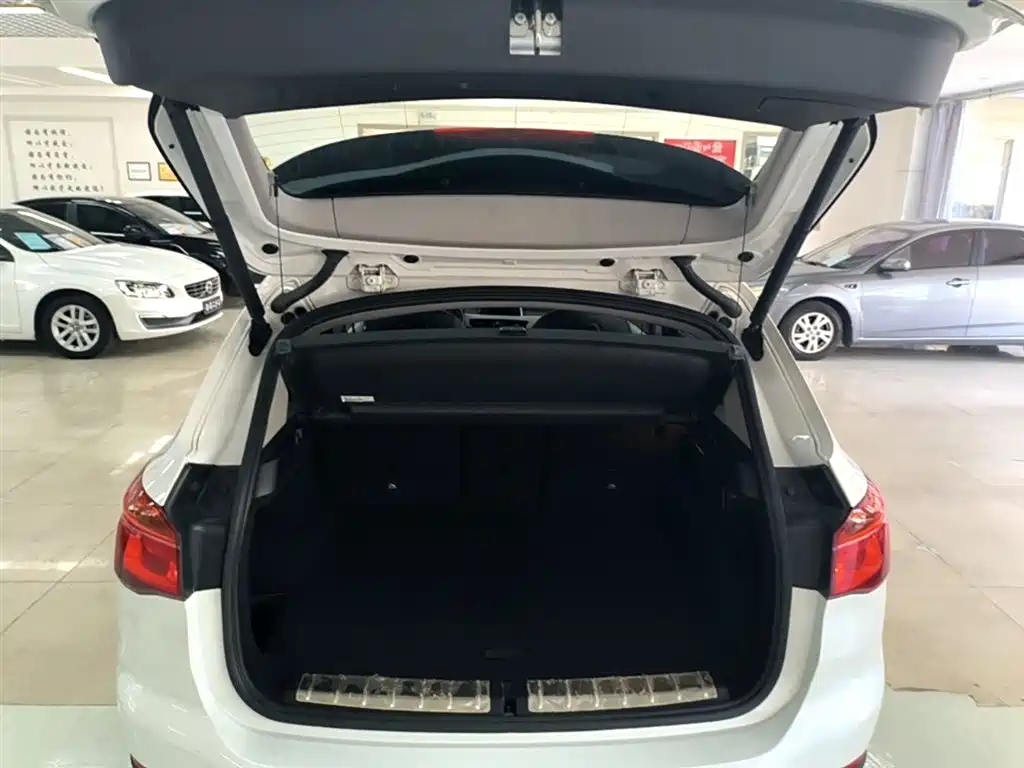 BMW X1 2017 — фото 19